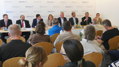 Fragen der Presse zu den Forderungen in puncto Wohnungsbau Fragen der Presse zu den Forderungen in puncto Wohnungsbau